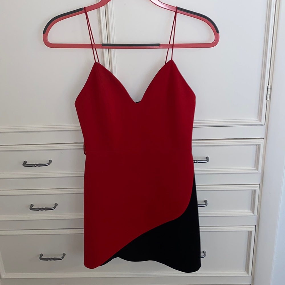 Alice + Olivia dress. Size 0. Worn once, perfect condition! Very flattering!
